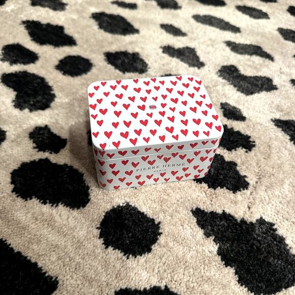 Pierre Herme tin box - Picture 1 of 3